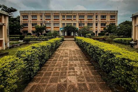 Maharaj Vijayram Gajapathi Raj College of .